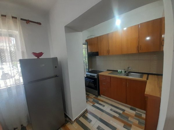 Apartament  me Qera 2+1,Mobiluar, 400 tek Rruga Dibrës- Tiranë