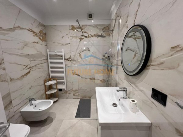 Tirane, jepet me qera apartament 2+1+Ballkon Kati 3, 97 m² 1.500 € 