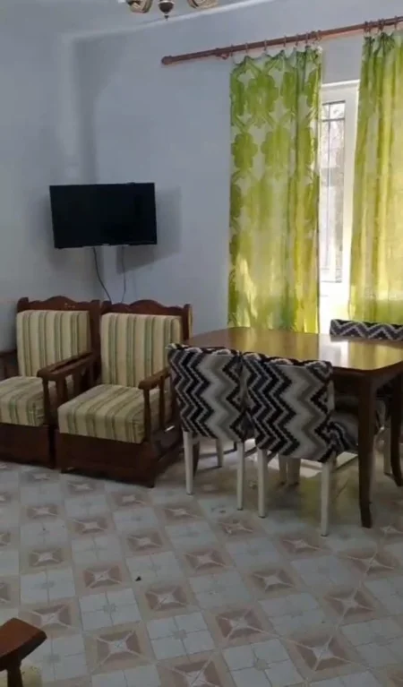 Tirane, jepet me qera apartament 2+1 Kati 1, 110 m² 410 € (rruga panorama)