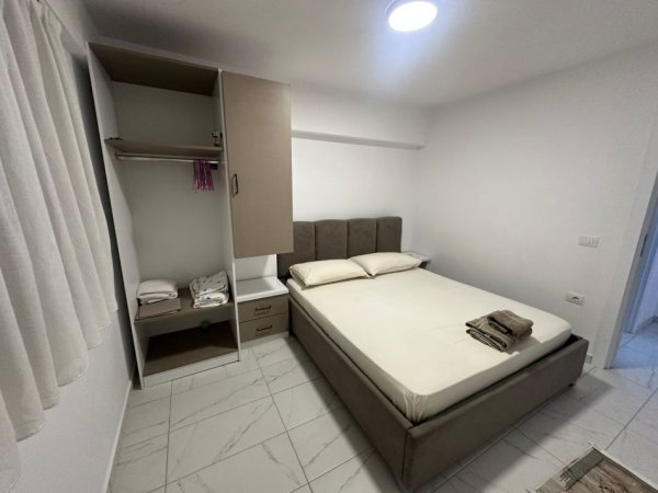 Vlore, jepet me qera apartament duplex 2+1 Kati 0, 78 m² 450 € (Rruga e Cipajve, Vlore)