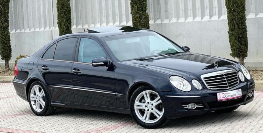 Tirane, shes makine Nafte, blu e errët automatik Klima 253.000 km 6.500 €