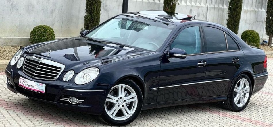 Tirane, shes makine Nafte, blu e errët automatik Klima 253.000 km 6.500 €