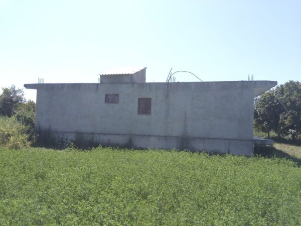 FUSHE MAMURRAS, shes shtepi 1 Katshe Kati 1, 159 m² 105.000 € (Rruga e Adriatikut, Fushe Mamurras)