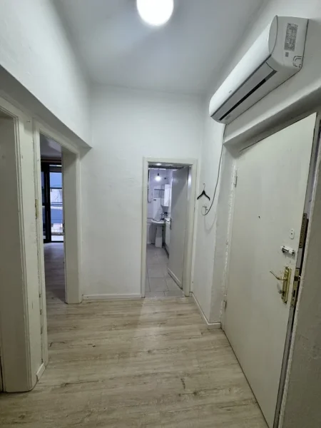 Tirane, shes apartament 2+1+Ballkon Kati 4, 67 m² 165.000 € (Rr. Mine Peza te Kafe Flora)