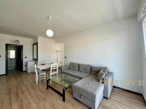 Tirane, jepet me qera apartament 1+1 Kati 7, 98 m² 420 € (Rr. Sokrat Miho)