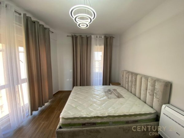 Tirane, jap me qera apartament 2+1 Kati 7, 124 m² 750 € (Xhamllik)