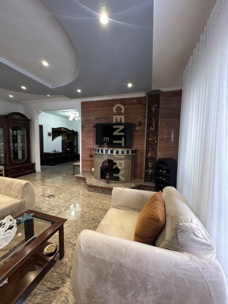 Tirane, jap me qera apartament 2+1 Kati 6, 130 m² 900 € (Qender(Pas 15 kateshit))