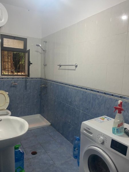Tirane, jepet me qera apartament 1+1+Ballkon Kati 0, 75 m² 350 € (ne rrugen Don Bosko Tirane)