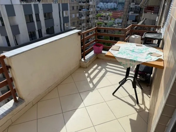Tirane, jepet me qera apartament 2+1+Ballkon Kati 9, 90 m² 480 €