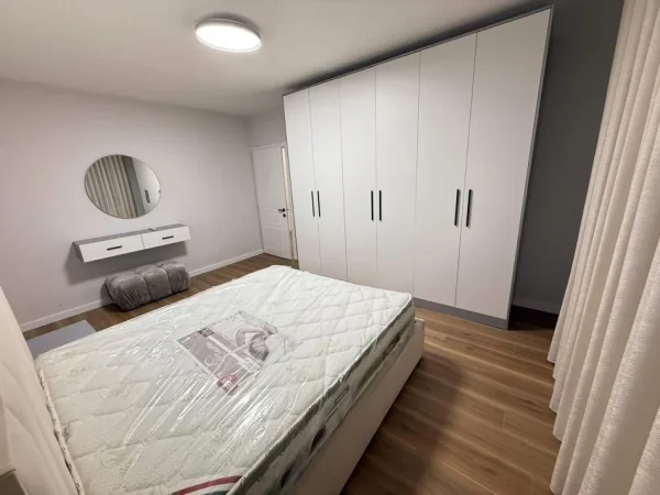Tirane, shes apartament 2+1 Kati 1, 75 m² 175.000 € (Rruga kavajes)