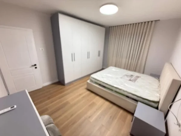 Tirane, shes apartament 2+1 Kati 1, 75 m² 175.000 € (Rruga kavajes)