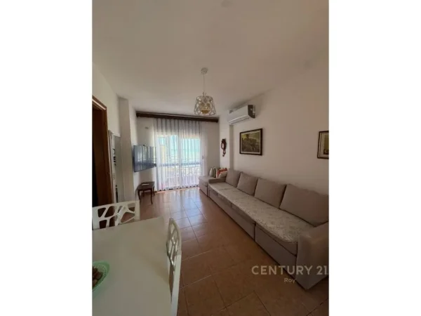 Tirane, shes apartament 1+1 Kati 3, 52 m² 115.000 € (Shkembi i Kavajes)