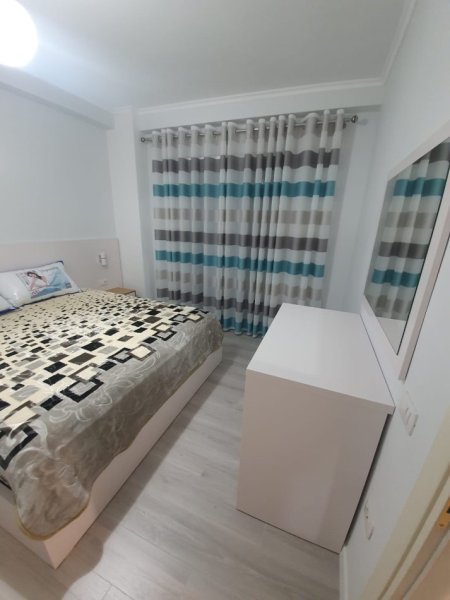 Tirane, jepet me qera apartament 1+1 Kati 2, 600 €