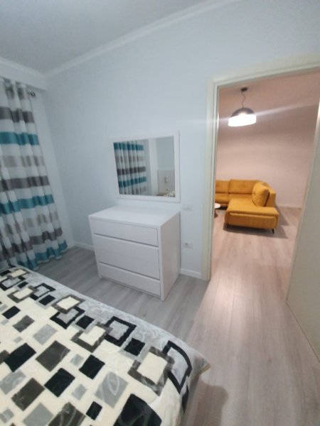 Tirane, jepet me qera apartament 1+1 Kati 2, 600 €