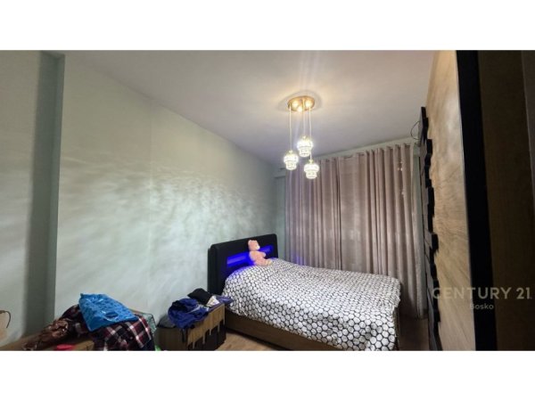 Tirane, jepet me qera apartament 2+1 Kati 3, 126 m² 500 € (Astir)