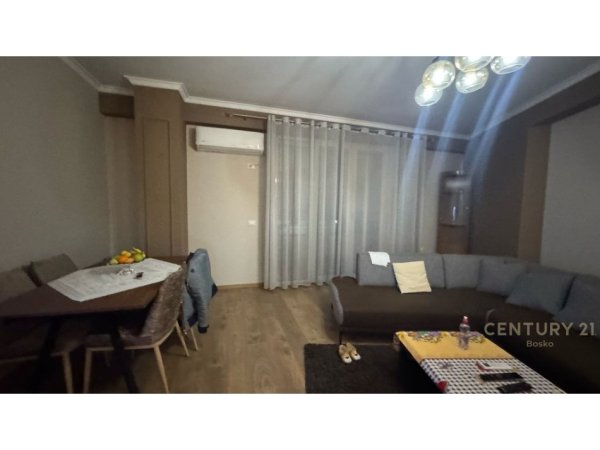 Tirane, jepet me qera apartament 2+1 Kati 3, 126 m² 500 € (Astir)