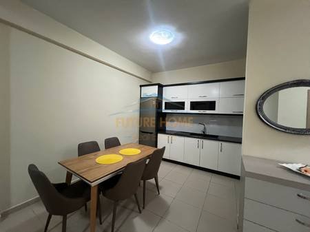 Tirane, jepet me qera apartament 1+1 Kati 5, 61 m² 450 € (Golden Park)