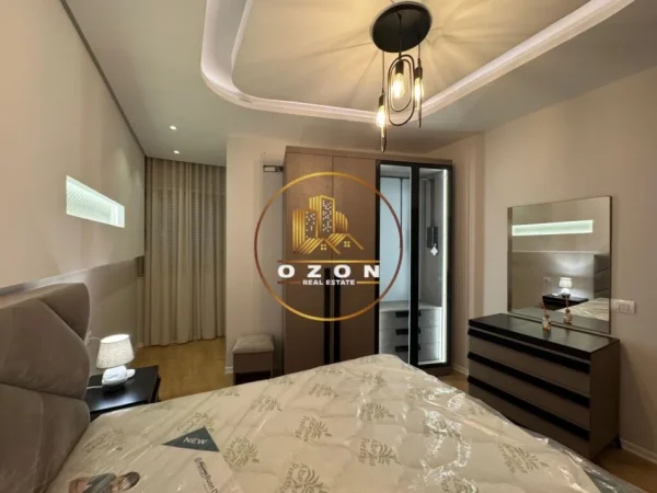 Tirane, shitet apartament 2+1+Ballkon Kati 13, 105 m² 265.000 € (Kompleksi Panorama)