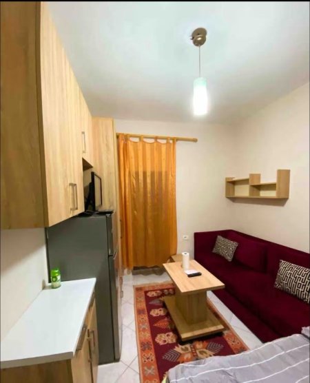 Tirane, jepet me qera garsonier 1+1 Kati 5, 30 m² 350 € 