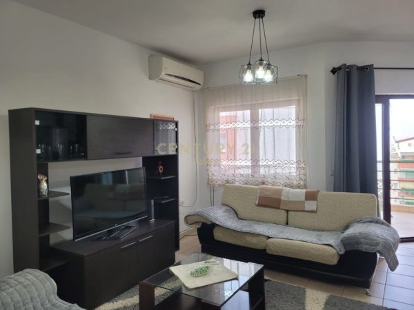 Tirane, jepet me qera apartament 2+1 Kati 3, 120 m² 600 € (Prane Fondacionit Eleonore)