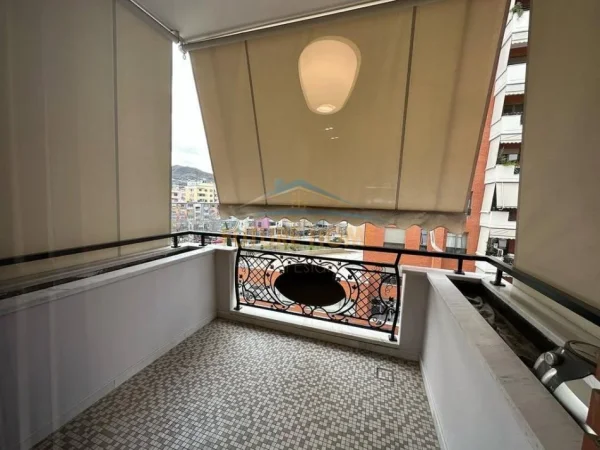 Tirane, jepet me qera apartament 2+1 Kati 4, 122 m² 1.300 € (Kompleksi Delijorgji)
