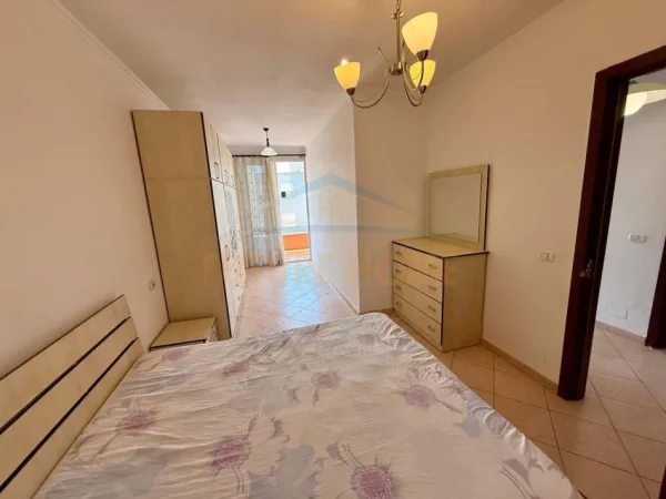 Tirane, shitet apartament 2+1+Ballkon Kati 7, 98 m² 125.000 € (Prane viles L)  UNA56014