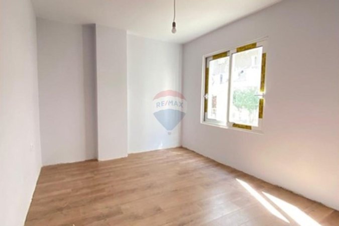 Tirane, shitet apartament 2+1 Kati 1, 91 m² 130.000 € (RRuga e Dajtit, ID: 530581008-9)
