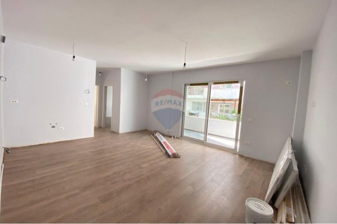 Tirane, shitet apartament 2+1 Kati 1, 91 m² 130.000 € (RRuga e Dajtit, ID: 530581008-9)