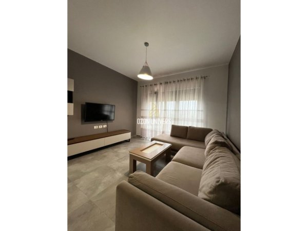 Tirane, jepet me qera apartament 1+1+Ballkon Kati 3, 71 m² 450 € (Green City Residence, Astir)