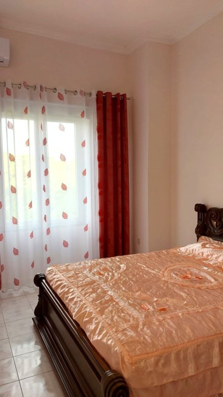 Jepet me Qera Super Apartament 2+1 ne Qender te Tiranes tek Shallvaret, 650 €uro