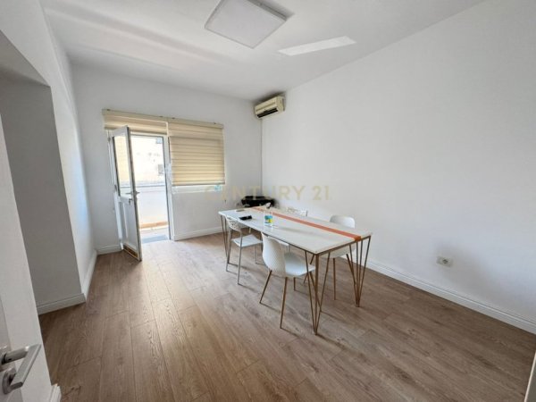 jepet me qera apartament 3+1 Kati 3, 109 m² 850 € (Bllok)