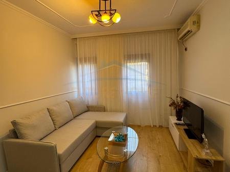 Tirane, shitet apartament 1+1 , 54 m² 115.000 € (rruga Bardhyl)