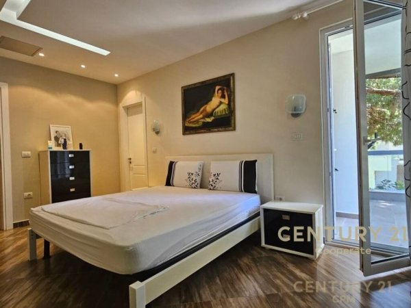 Durres, shitet apartament duplex Dublex Kati 2, 307 m² 750.000 € (Lura 1)