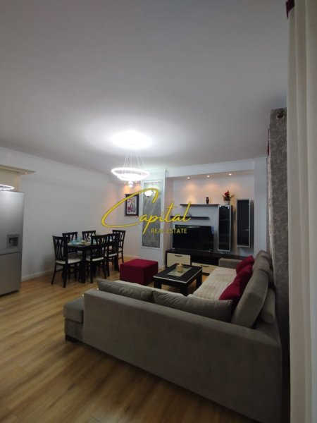 Tirane, shitet apartament 2+1 Kati 4, 101 m² 145.000 € (KOMBINAT)