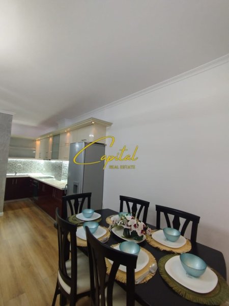 Tirane, shitet apartament 2+1 Kati 4, 101 m² 145.000 € (KOMBINAT)