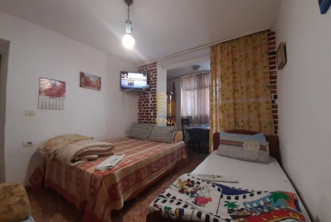Tirane, jepet me qera apartament 1+1 Kati 1, 60 m² 400 € (Rruga Kongresi i Manastirit)