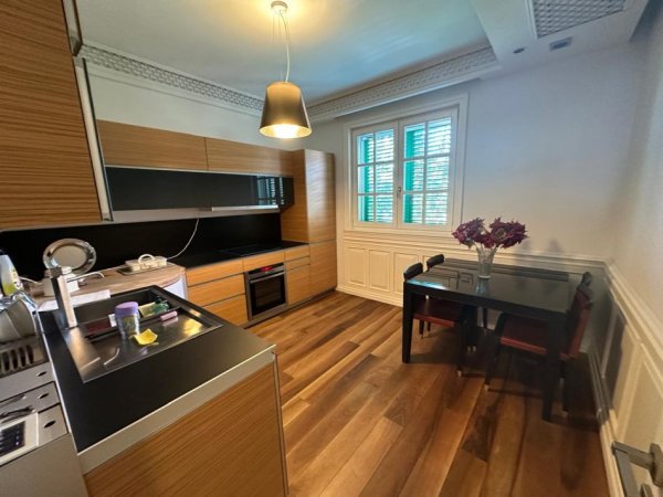 Tirane, jepet me qera apartament 1+1+Ambient gatimi, Kati 2, 75 m² 700 € (Pazari i Ri)