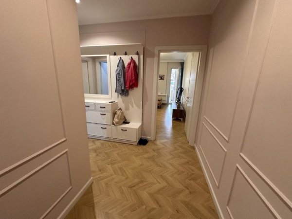 Tirane, shitet apartament 2+1+Ballkon Kati 1, 154 m² 280.000 € (rr.Elbasanit)