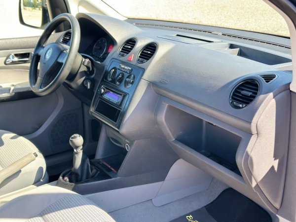 Durres, shitet makine VOLKSWAGEN CADDY 1.9 Nafte, gri e erret manuale Kondicioner 235 km