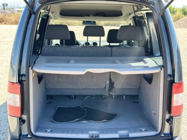 Durres, shitet makine VOLKSWAGEN CADDY 1.9 Nafte, gri e erret manuale Kondicioner 235 km
