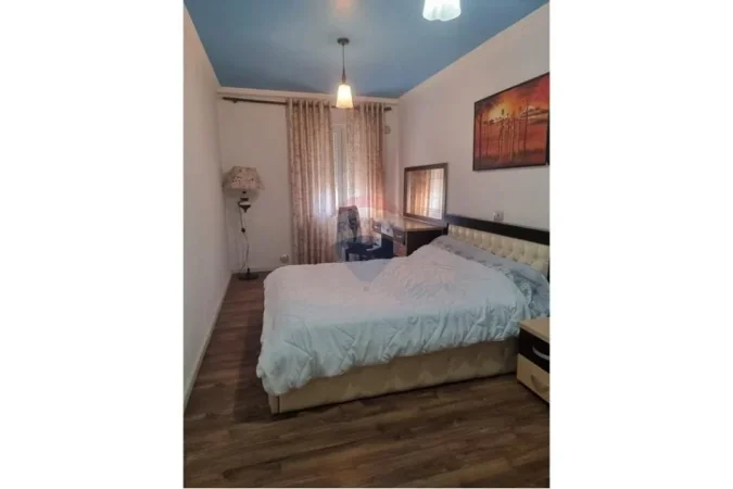 Tirane, shitet apartament 1+1+Ballkon , 85 m² 180.000 € 