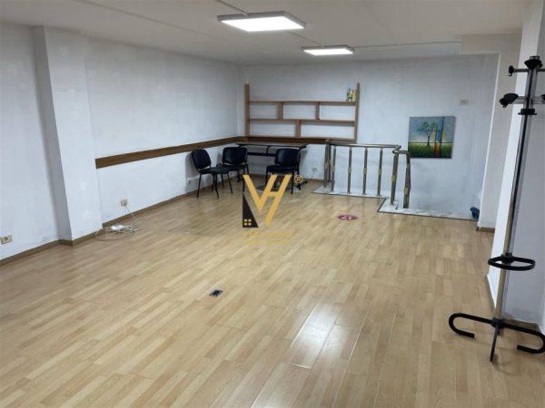 Tirane, jepet me qera ambjent biznesi Kati 1, 62 m² 400 € (SELVIA)