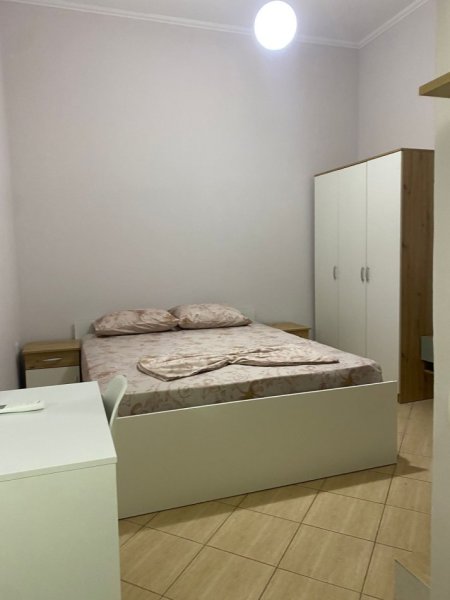 Tirane, jepet me qera garsonier 1+1 Kati 1, 40 m² 320 € (5 maji)