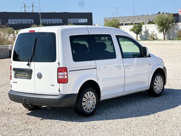 Durres, shitet makine VOLKSWAGEN CADDY 1.6 Nafte, e bardhë manuale Klima 185000 km
