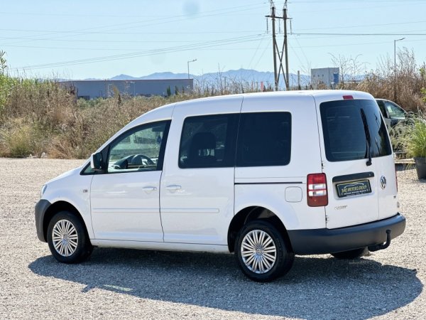 Durres, shitet makine VOLKSWAGEN CADDY 1.6 Nafte, e bardhë manuale Klima 185000 km