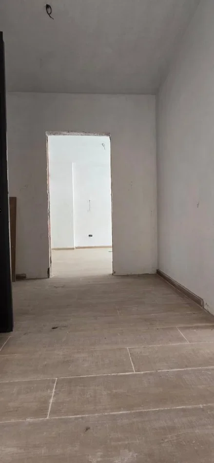 Tirane, shitet apartament 1+1+Aneks+Ballkon Kati 1, 74 m² 138.700 € (Rruga Jordan Misja)