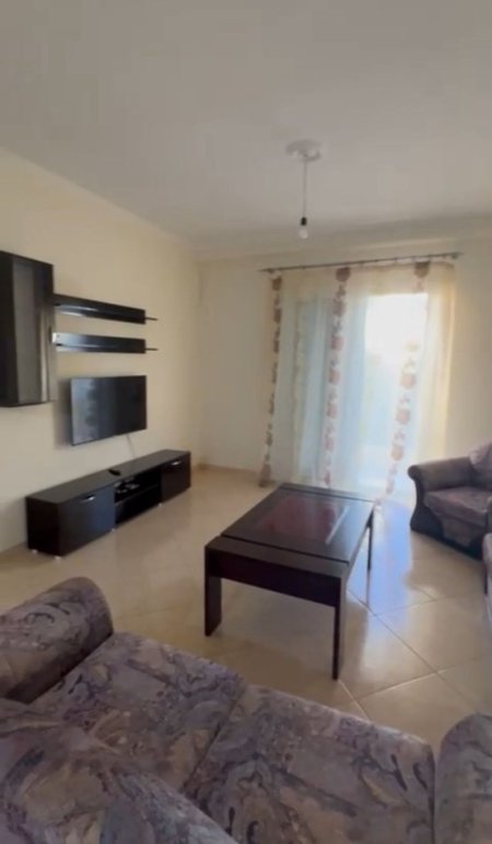 Tirane, jepet me qera shtepi 2+1+Ballkon Kati 2, 120 m² 450 € (ne rrugen Jordan Misja Tirane.)