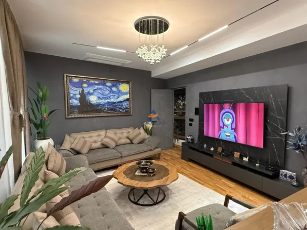 Tirane, shitet apartament 2+1+Ballkon Kati 5, 140 m² 650.000 € (Rruga e Kosovareve ,Gener 2 Prane Lake View)