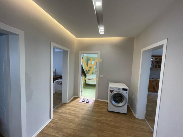 Tirane, jepet me qera apartament 2+1+Ballkon Kati 3, 105 m² 450 € (KAMEZ)