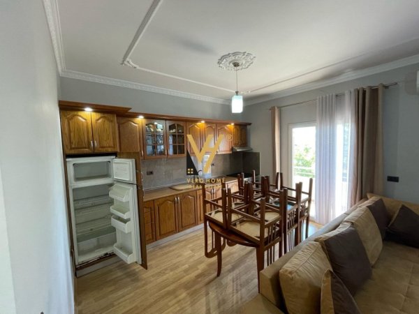 Tirane, jepet me qera apartament 2+1+Ballkon Kati 3, 105 m² 450 € (KAMEZ)